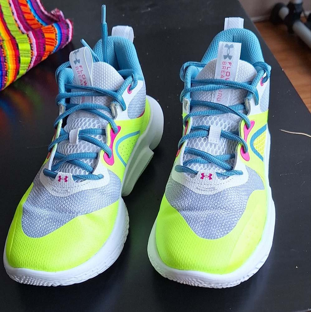 Under Armour women basketball shoes